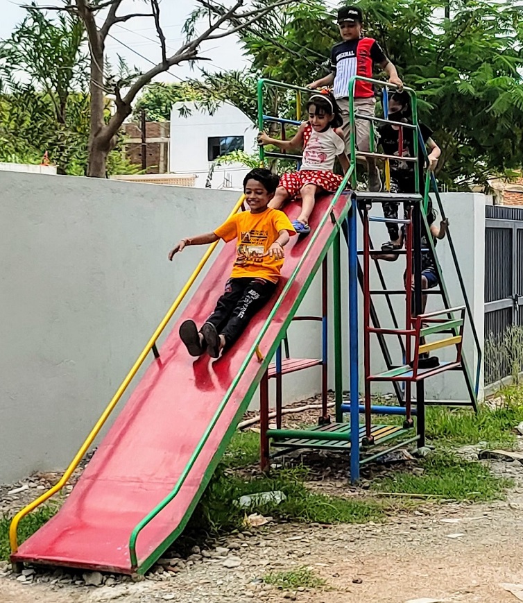 Sai Public School play slide